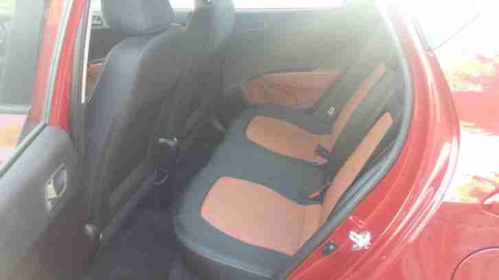 Hyundai i10 Bj.10/2014 mit 2500 KM Vollausstattung Defekt