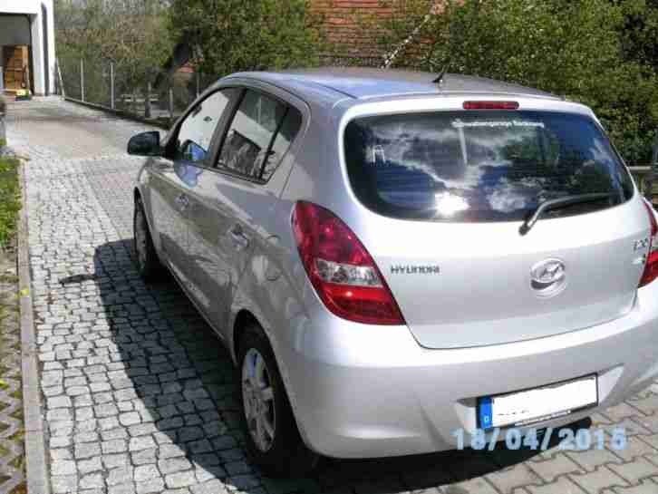 Hyundai i20 Scheckheftgepfl. 1. Hand, Klima, Alufelgen, AHK, 5 türig,