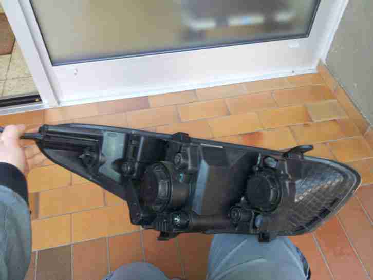 Hyundai-i20 Scheinwerfer links.