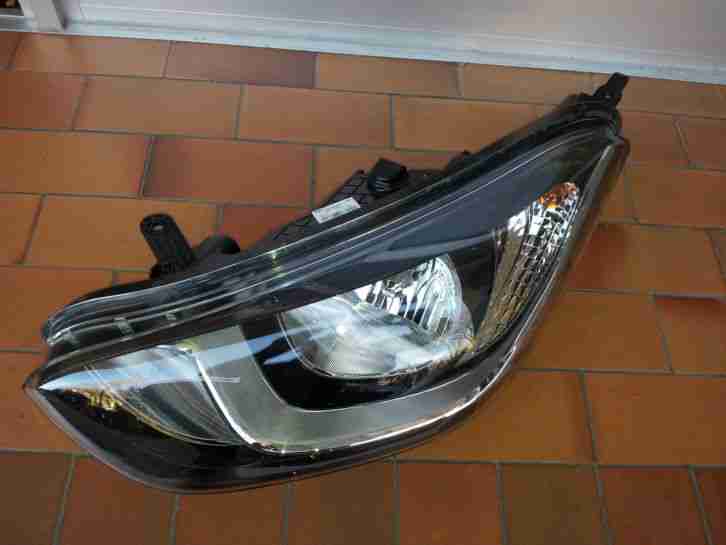 Hyundai-i20 Scheinwerfer links.