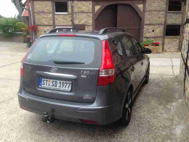 Hyundai i30 CW 1,6 Edition Plus Fifa Modell