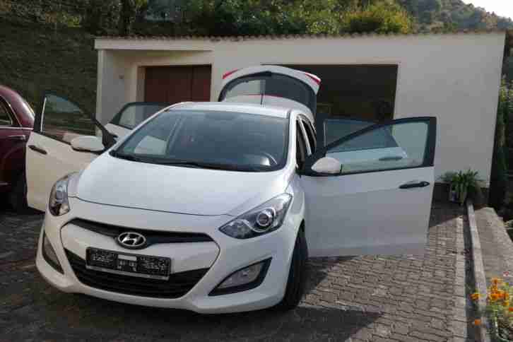 Hyundai i30 Classic, 5 Türer, Nur 5.590km