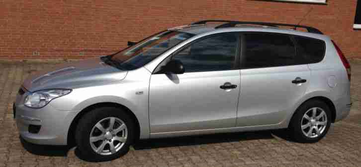 Hyundai i30 cw 1.6 Classic, Tüv/AU bis 4/16, Car Garantie bis 4/15