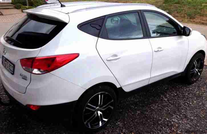 Hyundai ix35 2.0 CRDi 2WD Style PLUS Werksgarantie SH gepflegt