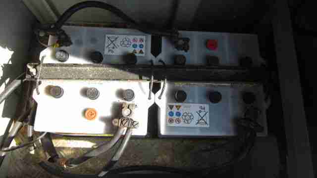 Iveco FM 170 D 11 FA 4x4 mit Seilwinde und AHK