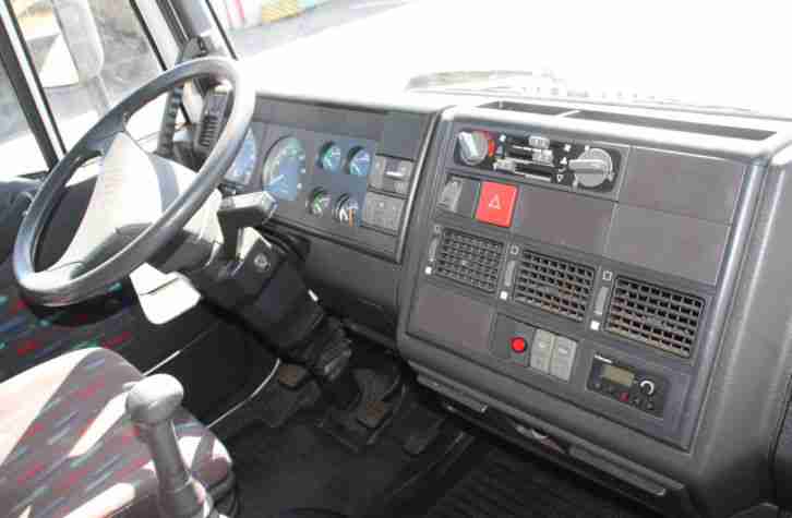 Iveco Koffer mit Ladebordwand ML 80E17 Eurocargo