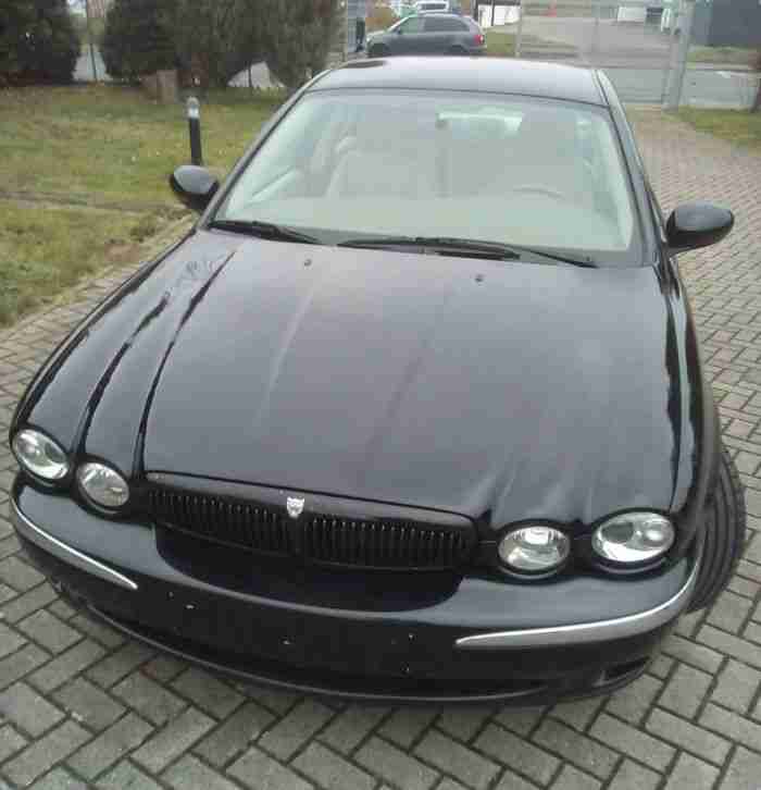 JAGUAR X-Type schwarz BJ2004 beige Leder Innen 2,0l Diesel 136PS AHK 133500km