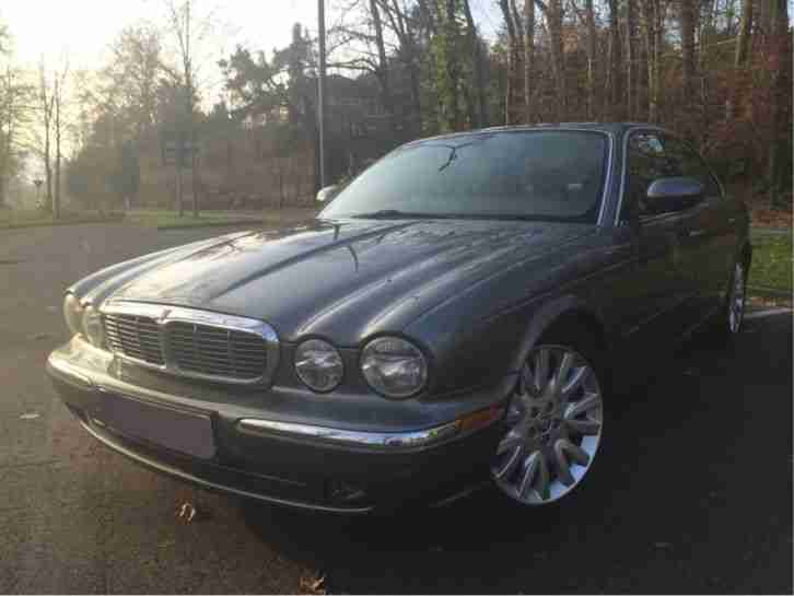 JAGUAR XJ6 (XJ8) V6 SE MODELL 2004 X350 LEDER HELL/NAVI/ALPINE/LUFTFEDERUNG RHD