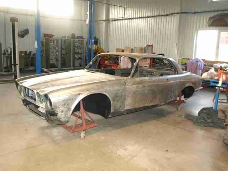 JAGUAR XJC 12 - Abgebrochene Restauration