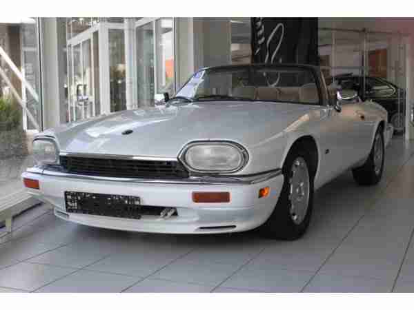 JAGUAR XJS 4,0 CABRIO CELEBRATION EDITION 1996 WEISS/ TAN ORIGINAL 44000 GELAUFE