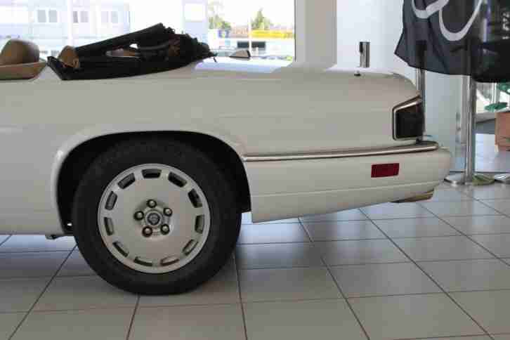 JAGUAR XJS 4,0 CABRIO CELEBRATION EDITION 1996 WEISS/ TAN ORIGINAL 44000 GELAUFE