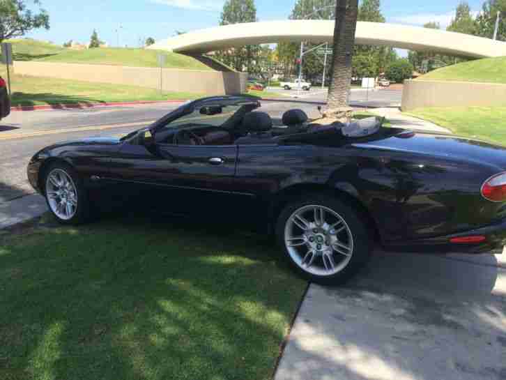 JAGUAR XK8 CABRIO -Juli/2002 - Schwarz/Schwarz - mit Vollausstattung und 139TKM
