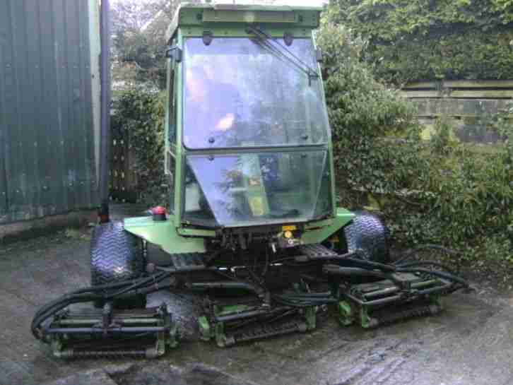 JOHN DEERE 3235 allrad 4x4 GROßFLÄCHENMÄHER SPINDELMÄHER SPORTPLATZ RASEN MÄHER
