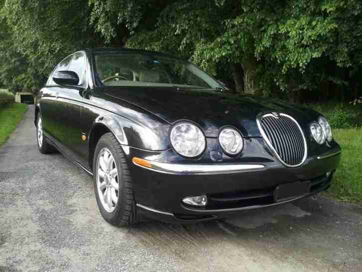 Jaguar 3.0 V6,1 Hand, Scheckheft gepflegt, Schwarz, Leder, Alu, Klima, 22M TÜV