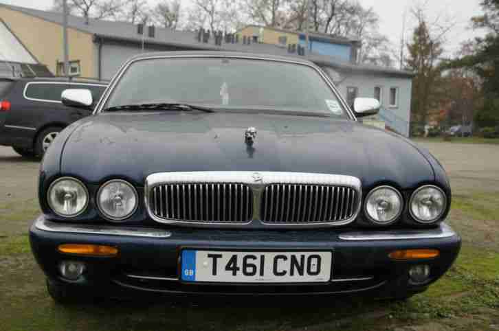 Jaguar Daimler V8