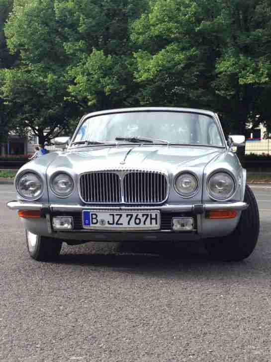 Daimler XJ6 4.2 LWB Platin Silber Oldtimer