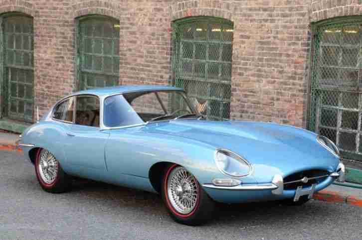 Jaguar E Type FHC 1964