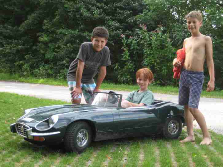 E Type Roadster • British Racing Green •