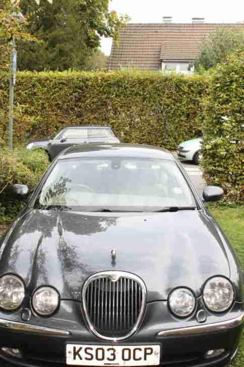 Jaguar S-Type 2.5 V6,,7/2003, grau,Volleder beige RHD