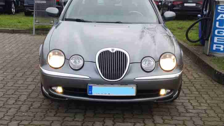 Jaguar S-Type 2,5 V6 Traumzustand