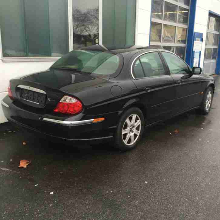 Jaguar S- Type - 4.0l - V8 - 2000 - Schwarz - Automatikgetriebeschaden