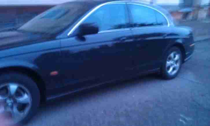 Jaguar S-Type schwarz / 3,0 238 PS