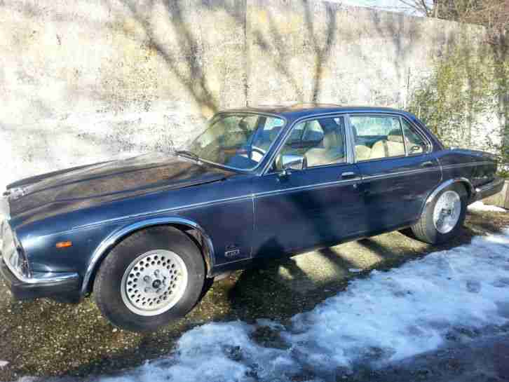 Jaguar Serie III Daimler Double 6 (XJ12)