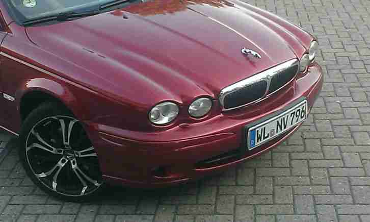 Jaguar X-Type 2,0D Leder°°Navi°°Touchscreen°°Telefon°°Xenon°° Alufelgen 18"