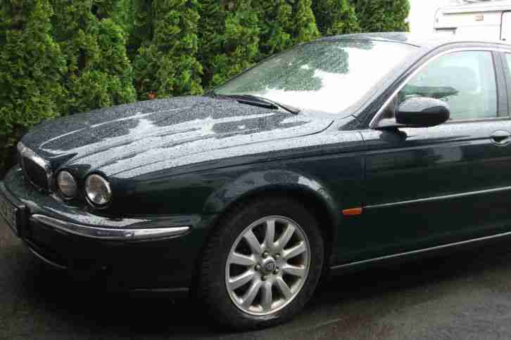 Jaguar X-Type 2,5 V6 4x4 Executiv mit allen Extras km-Stand 250.000