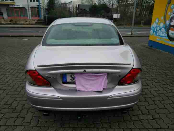 Jaguar X-Type 2.5 V6 4x4 mit AHK