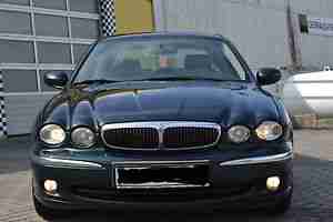 Jaguar X Type 2.5 V6 Executive Allrad LEDER