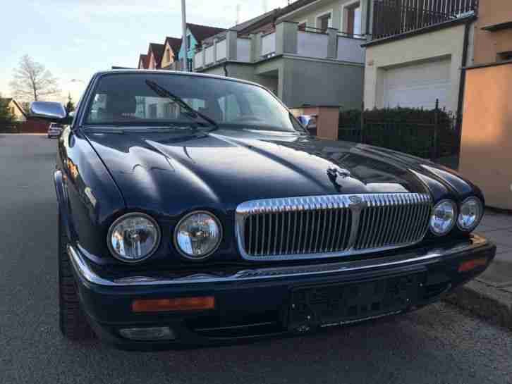 Jaguar X300, V12, Double six