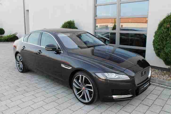 Jaguar XF35t Portfolio