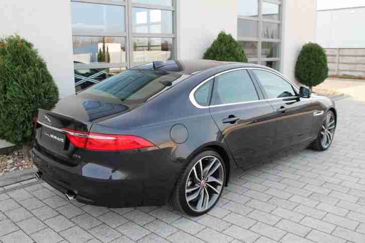 Jaguar XF35t Portfolio