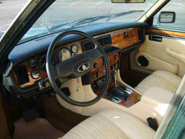 Jaguar XJ 12