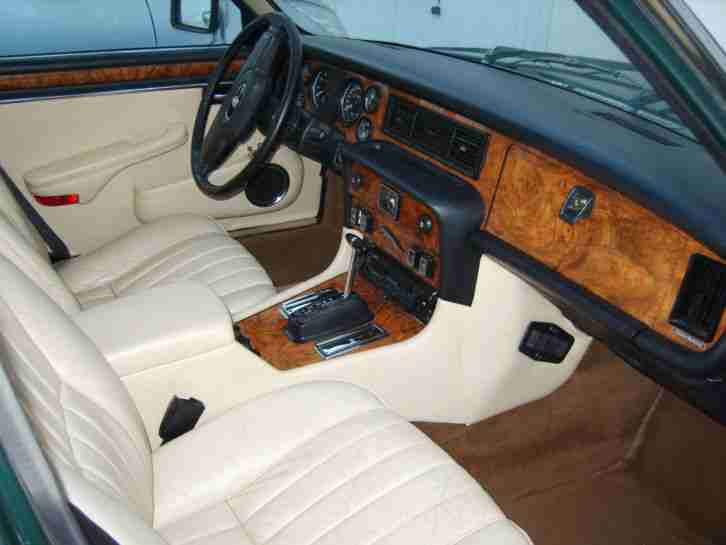 Jaguar XJ 12