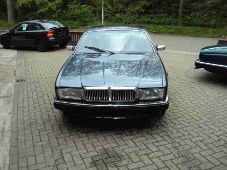 Jaguar XJ 40