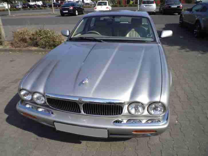 Jaguar XJ 8 Baujahr 1999
