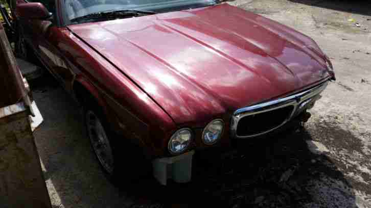 XJ 8 (Modell X 308) 3, 2L Unfall (zum