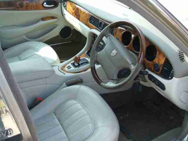 Jaguar XJ308