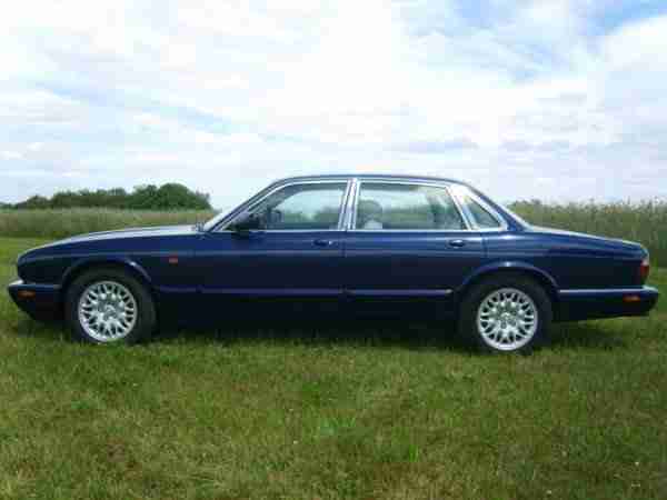 Jaguar XJ8 3.2