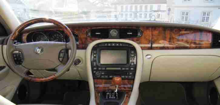 Jaguar XJ8 4.2 EZ 2007 XJR Optik shadow line AHK Xenon 19" LM Top Ausstattung