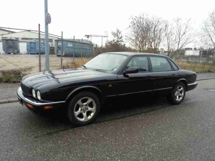 Jaguar XJ8 Rechtslenker gepflegter Zustand schöner V8