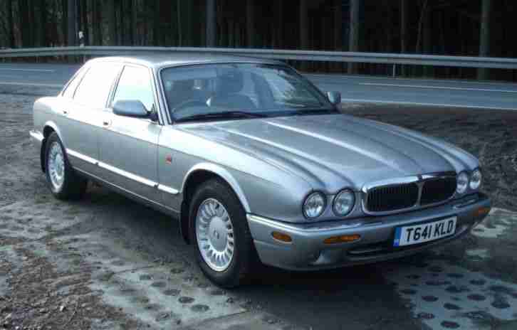 Jaguar XJ8, Sehr gepflegt, RHD, Scheckheft 136tkm.