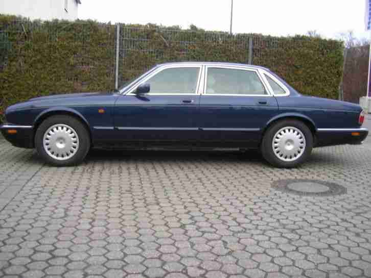 Jaguar XJ8 Sovereign 1. Hand 4Liter Motor supergepflegt 246Tkm Tüv Juni 2015