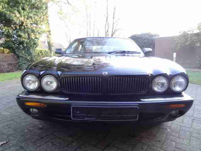 Jaguar XJ8 Typ 308 schwarz
