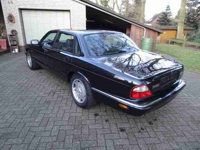 Jaguar XJ8 Typ 308 schwarz