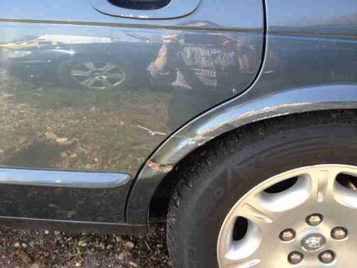 Jaguar XJ8 (X308) 4.0l, Blau-Graumetall, Leder, neues Getriebe für 2.700 Euro