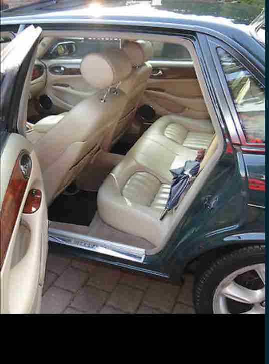 Jaguar XJR 4,0 V8 in BRITISH RACING GREEN