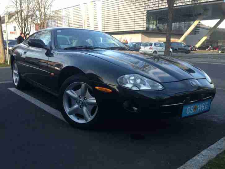 Jaguar XK 8 Coupe